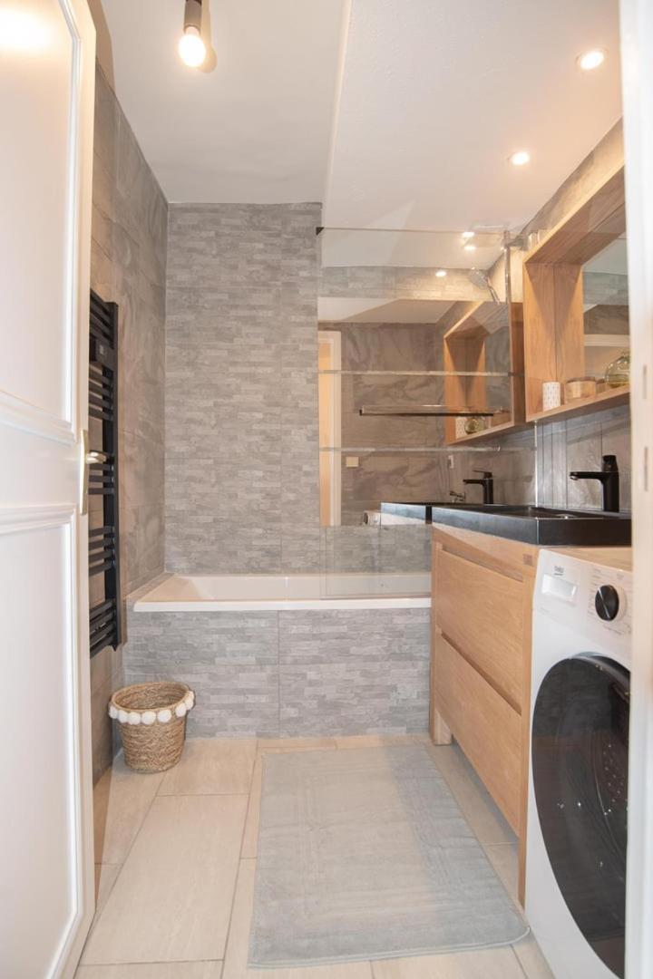 Moderne Et Cosy Au Coeur De Saint-Jean Ail Apartment Лион Екстериор снимка