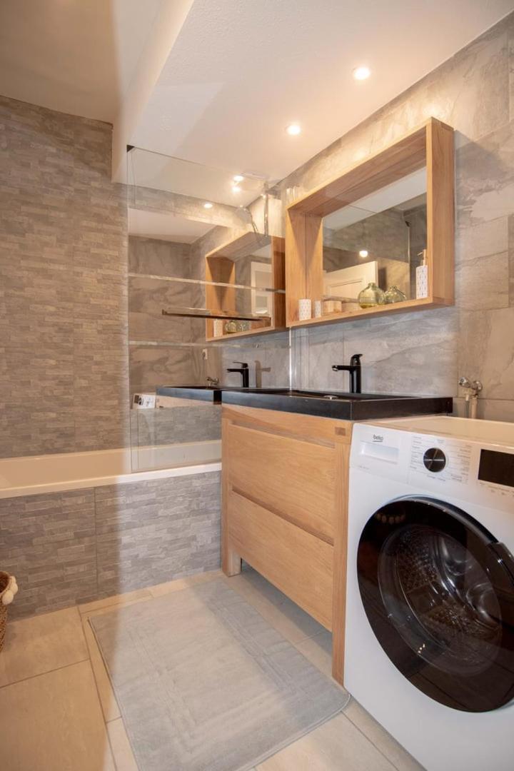 Moderne Et Cosy Au Coeur De Saint-Jean Ail Apartment Лион Екстериор снимка
