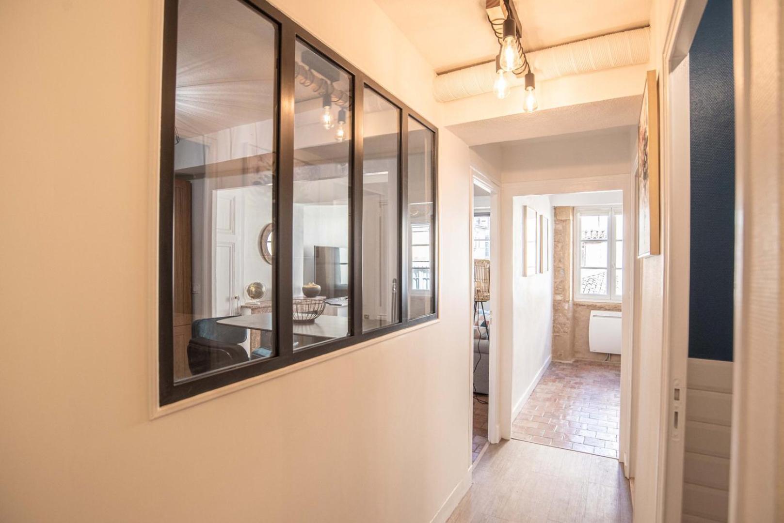 Moderne Et Cosy Au Coeur De Saint-Jean Ail Apartment Лион Екстериор снимка